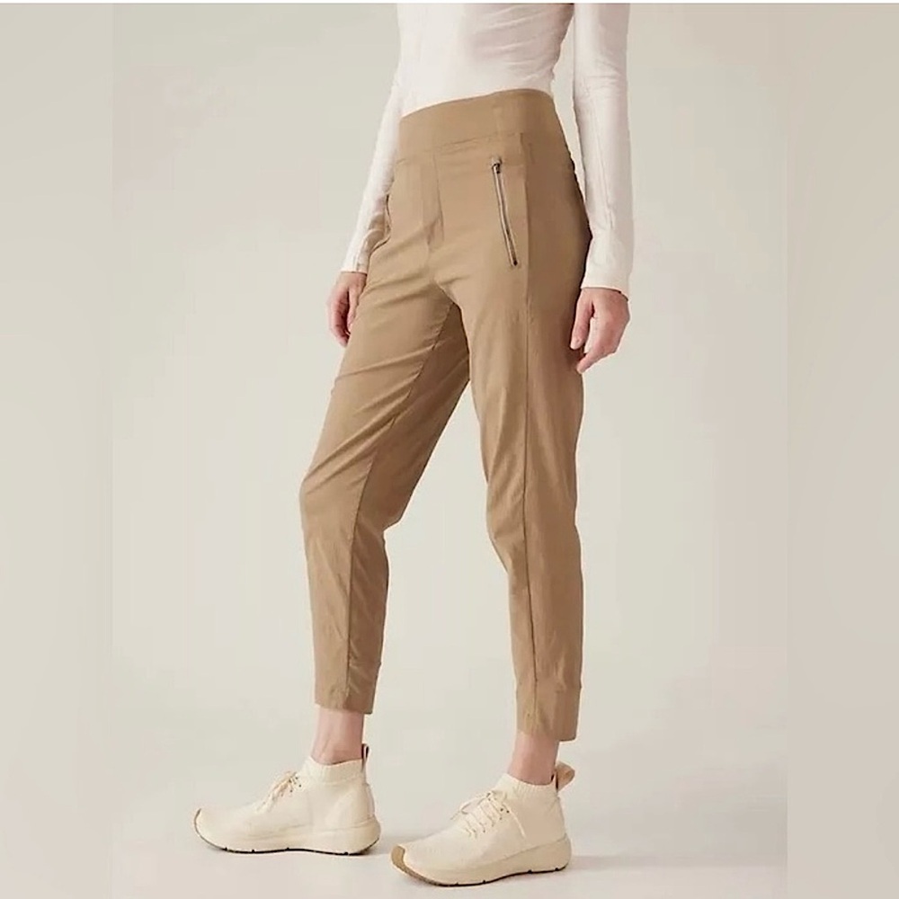 Athleta Trekkie North High Rise Jogger Pants Big Sur Brown Tan Women’s Size 12